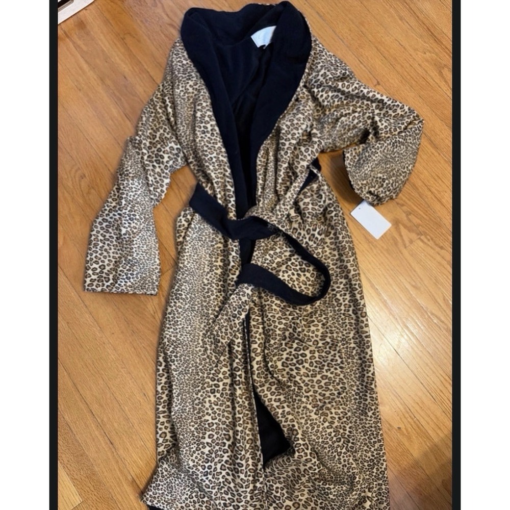 Cypress hotel and spa size medium leopard print bathrobe